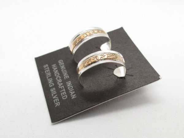 画像2: シルバー&ゴールドフィルド スタンプワーク フープ ピアス (2)